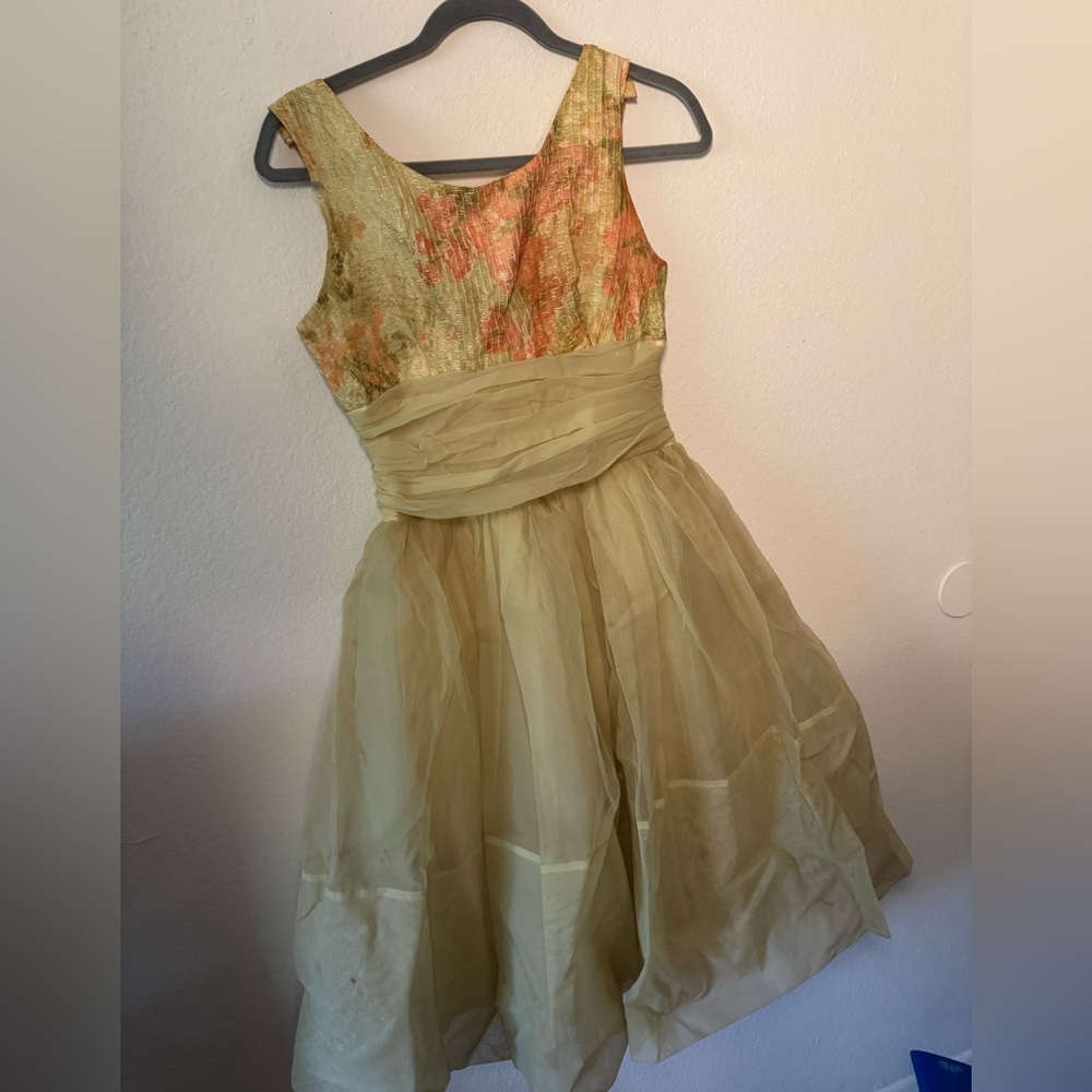 True Vintage Floral Sleeveless Dress with Tulle Skirt